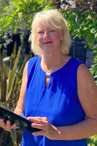 Susan Earnshaw