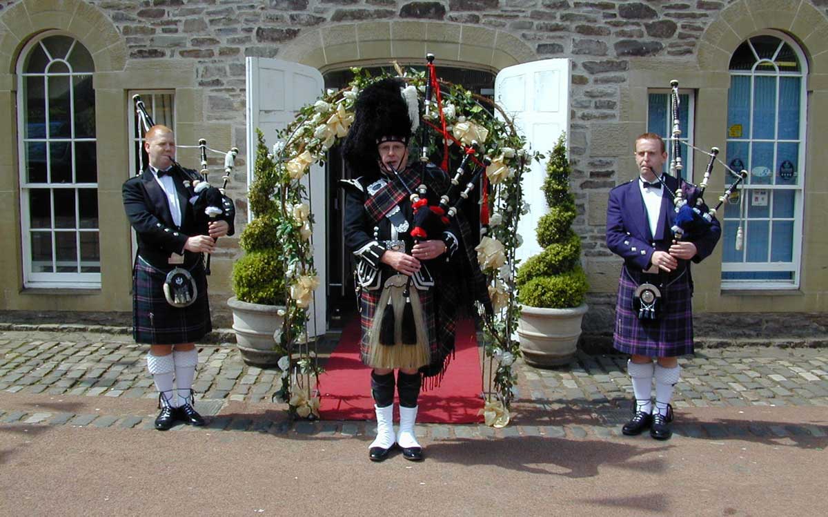 Bagpipes At Your Wedding Q&A With Piping Services Scotland Fuze