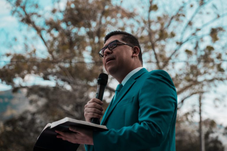 pexels-photo-3816373.jpeg-1024x683-1 https://fuzeceremonies.co.uk/wp-content/uploads/2024/10/pexels-photo-3816373.jpeg-1024x683-1-768x512.jpg