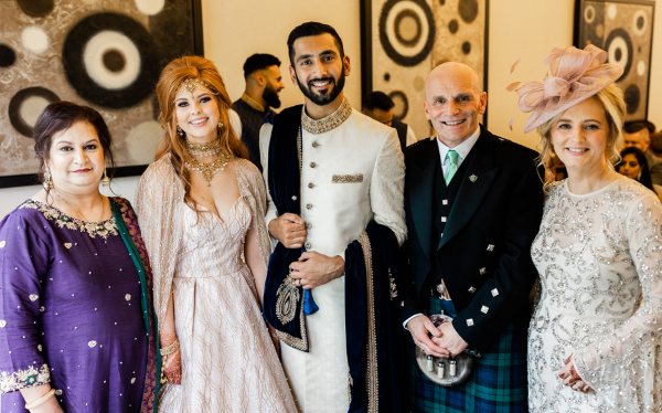 signing the marriage schedule