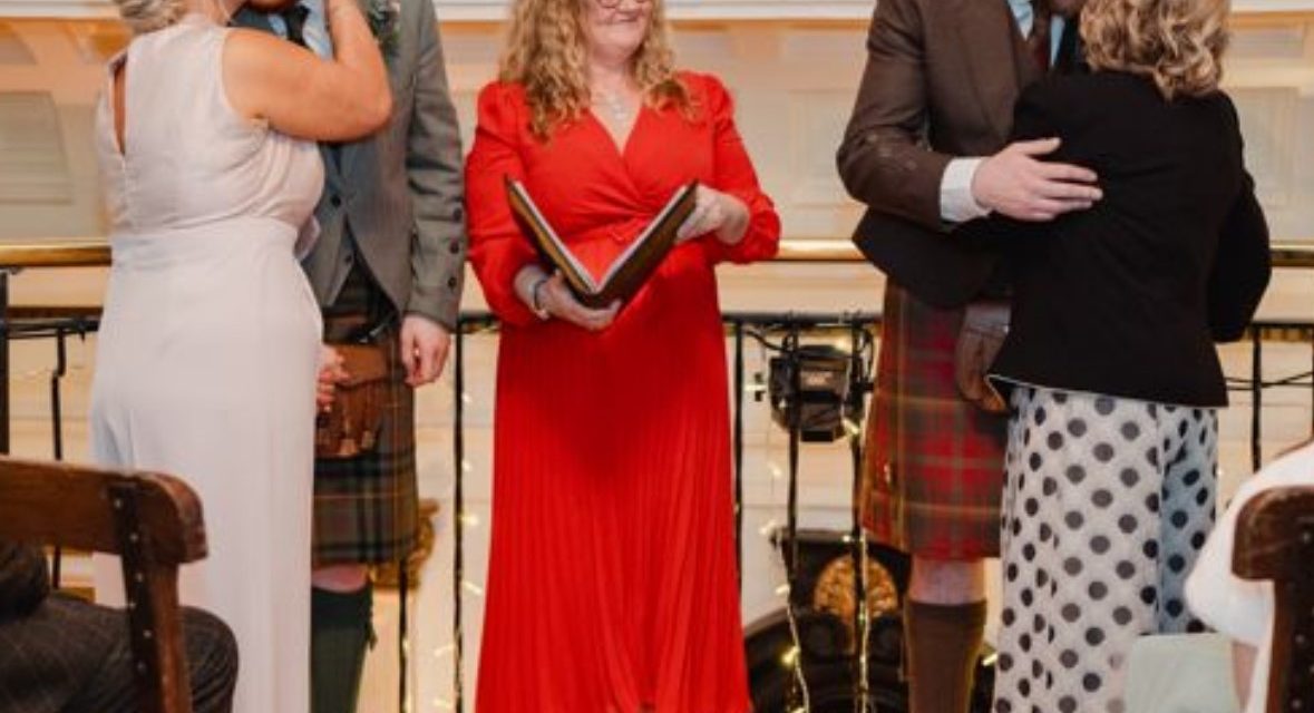 The Mother’s Kiss – A Humanist Symbolic Wedding Gesture Like No Other