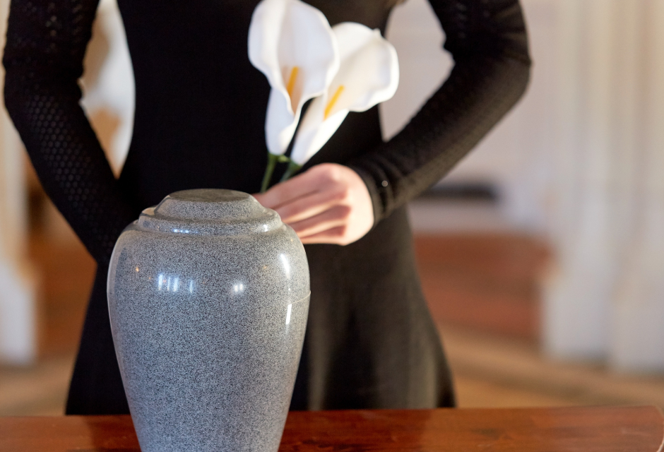 Honouring Loved Ones: How Fuze Celebrants Support Remembrance alongside the Ashes Register